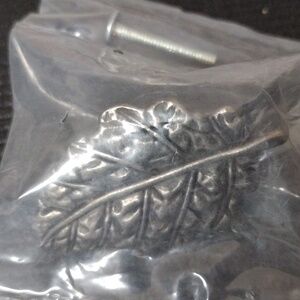 Leaf-shaped Drawer Pull